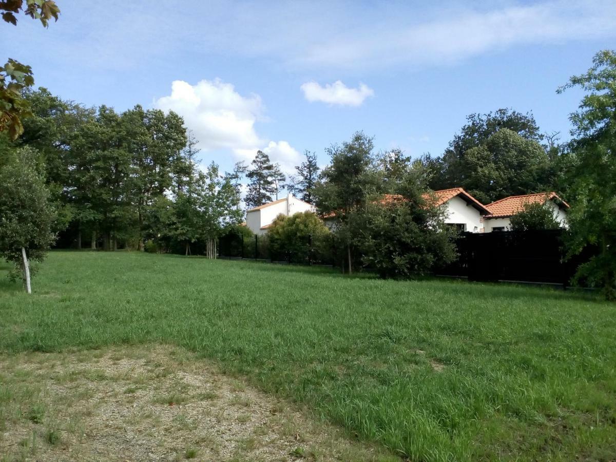 Villa D'Eau Douce Les Achards  Exteriör bild
